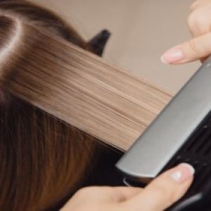 Be aware!! Hair straightening procedures might lead to kidney damage in women!!