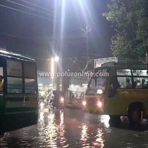 போளூரில் நேற்று ஆலங்கட்டி மழை பெய்தது!