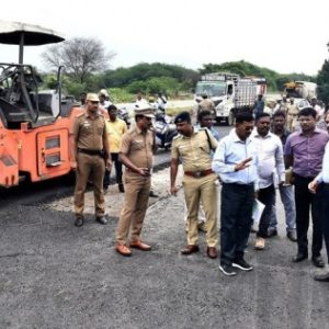 திண்டிவனம் முதல் கிருஷ்ணகிரி வரை தேசிய நெடுஞ்சாலையில் சாலை அமைக்கப்பட்டு வருவதை திரு. பிரதீப் யாதவ் அவர்கள் நேரில் ஆய்வு!