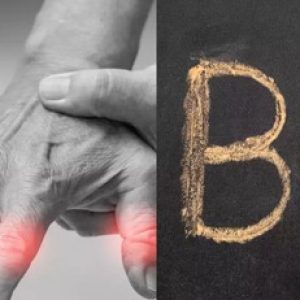 Vitamin B12 deficiency symptoms shown in our hands and legs – Things to know!!